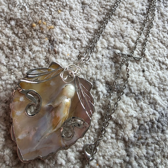 Blister M Pearl Necklace platinum /  Sterling . Repurposed Vintage Piece By Me - Picture 8 of 11